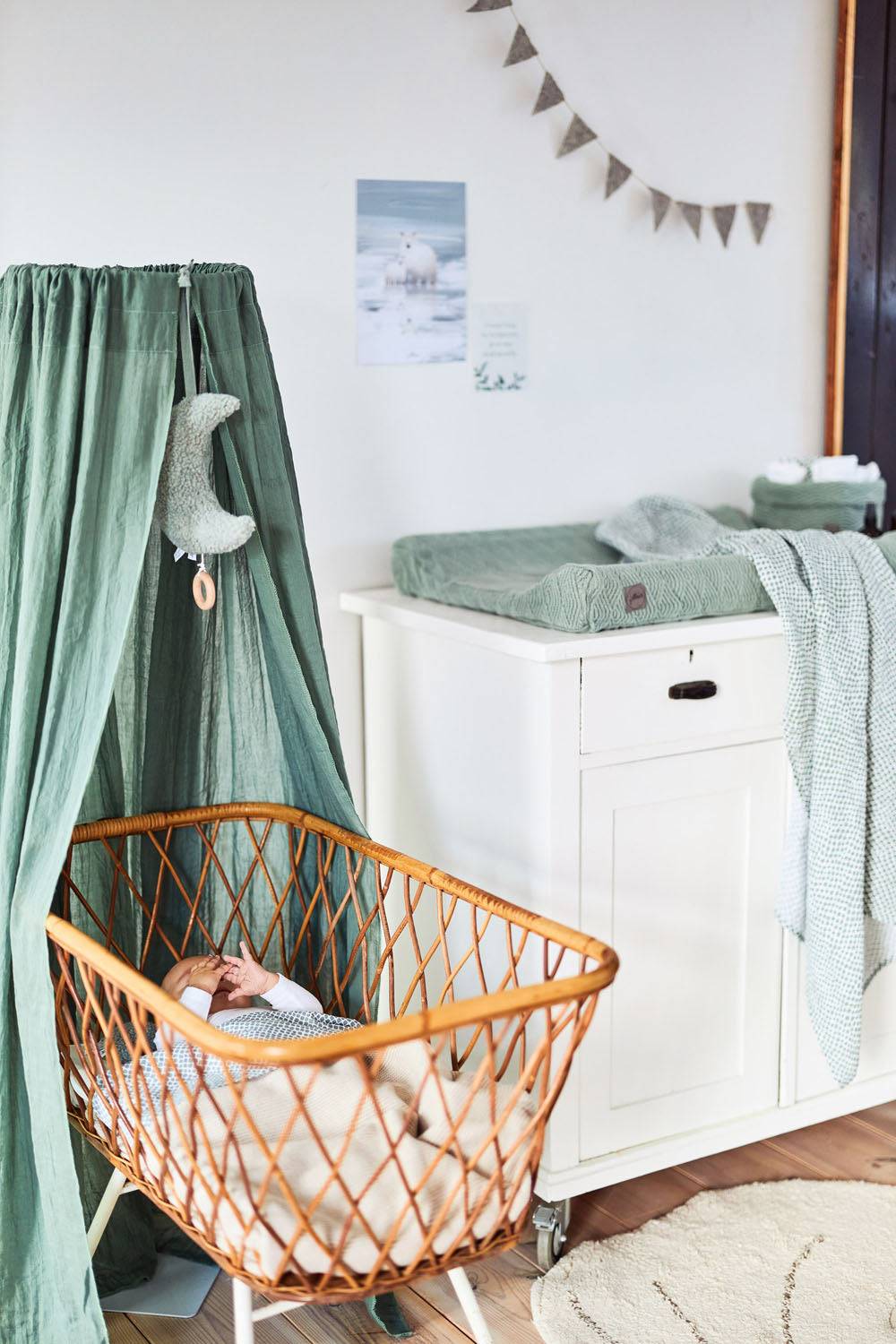 Jollein Bettlaken Kinderbett 120x150cm Snake Ash Green Speichern exportieren