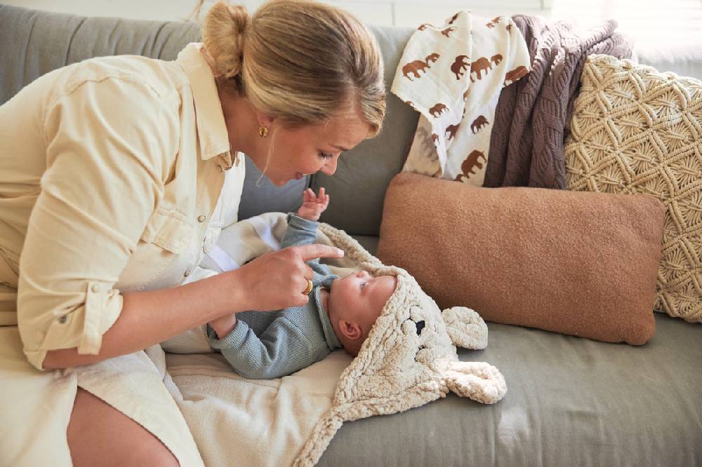 Jollein Einschlagdecke für Babyschale Bunny Nougat Nur für heute