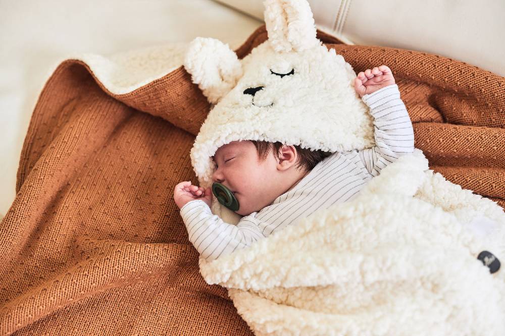 Jollein Einschlagdecke für Babyschale Bunny Off-White zollfrei