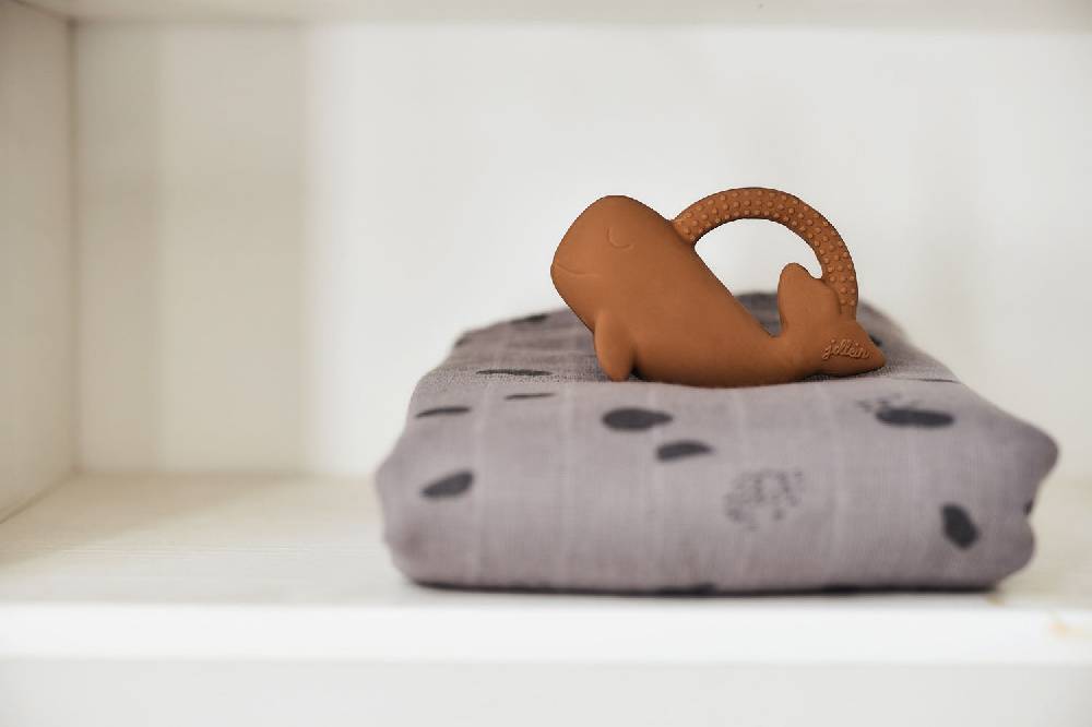 Jollein Beißring aus Naturkautschuk Whale Caramel Preisnachlass