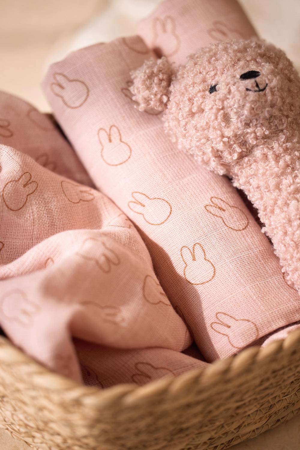 Jollein Rassel Teddy Bear - Wild Rose Großer Ausverkauf