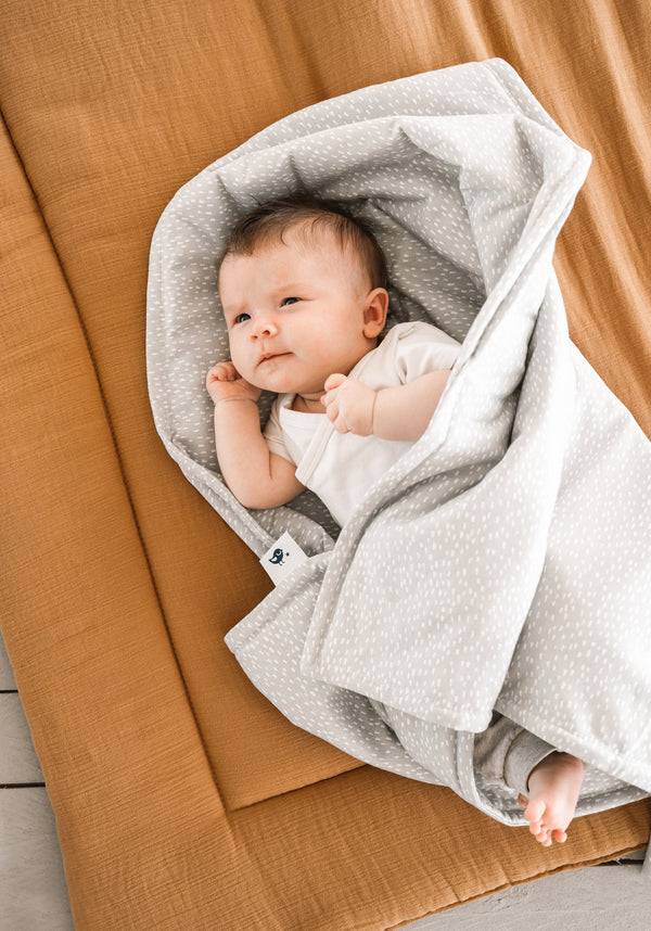 Julius Zöllner Jerseydecke gefüttert, Tiny Squares Grey Sonderangebot