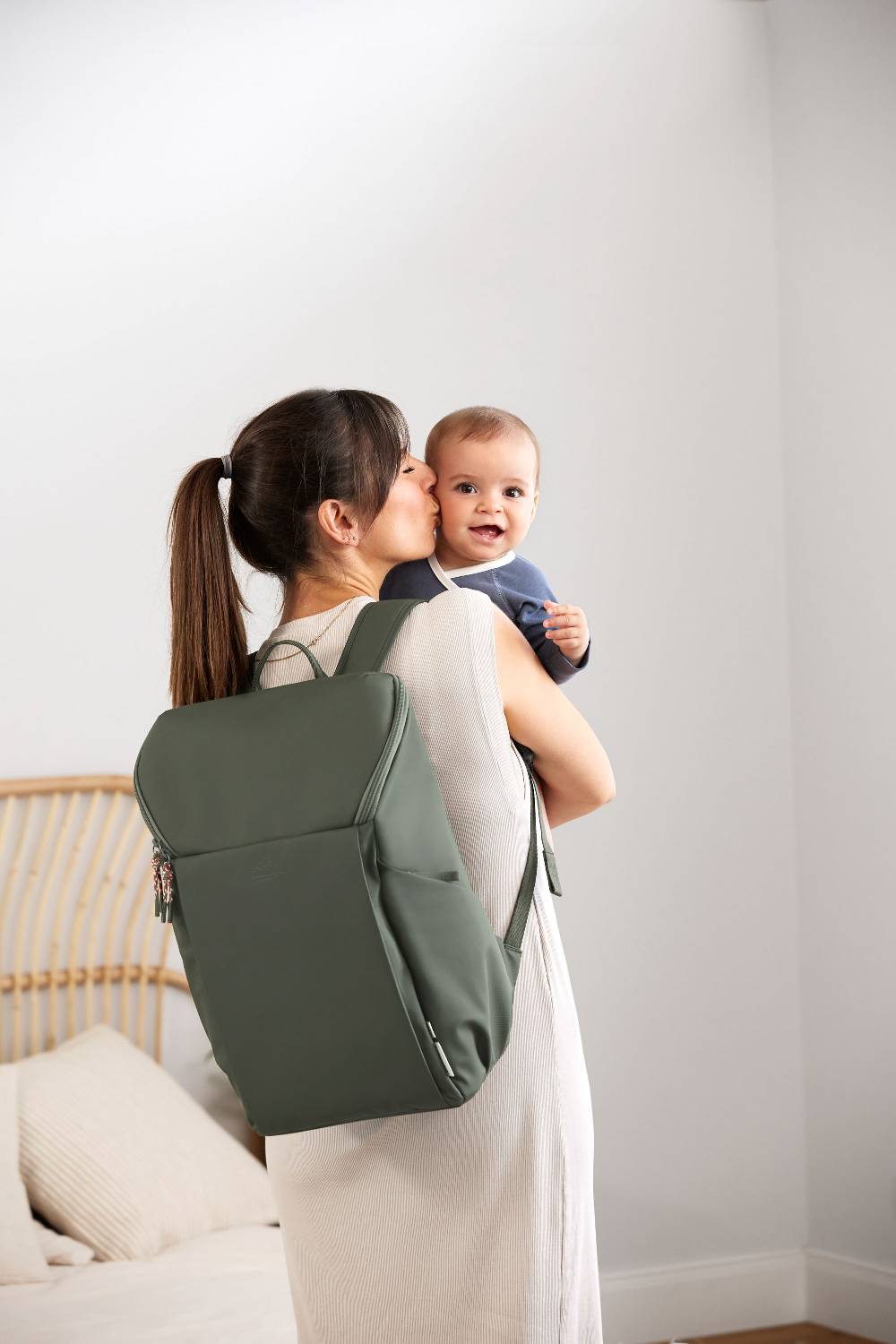 Lässig Wickelrucksack - Slender Up Backpack, Oliv Saisonale Angebote