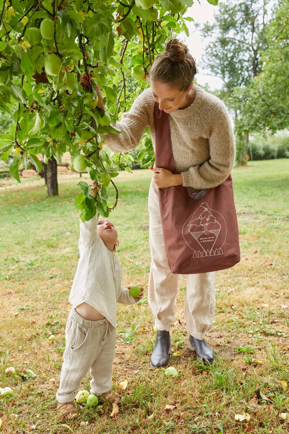 Lässig Umhängetasche - Charity Shopper Tree, Rust Begrenztes Angebot