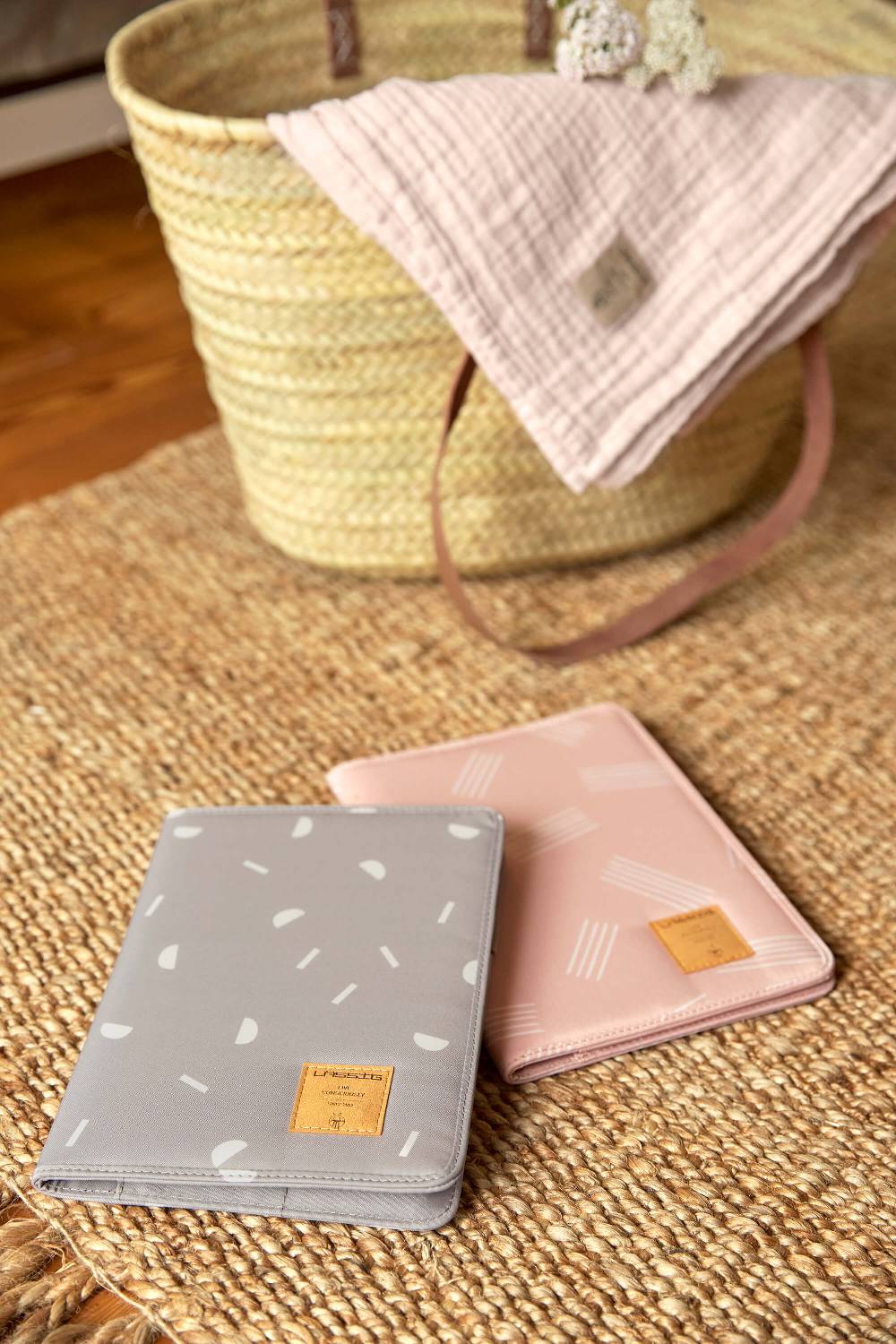 Lässig Mutterpasshülle - Blocks Taupe, Grau Zeitbegrenzte Promotion