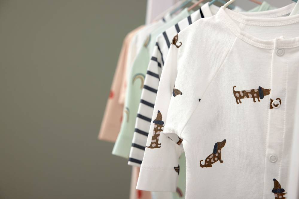 Lässig Baby Jumpsuit - Bio Baumwolle, Hund, Beige Online Shopping