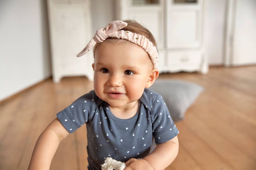 Lässig Baby Stirnband - Bio Baumwolle, Punkte, Rosa Nur noch ein Tag übrig