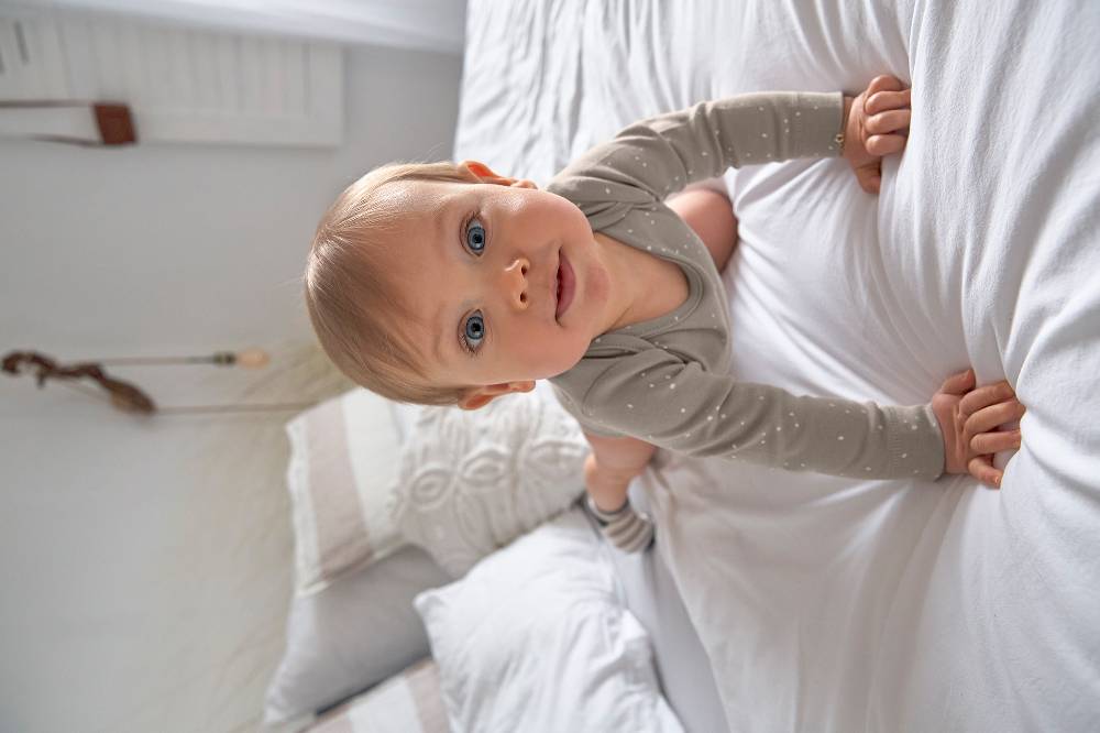 Lässig Baby Wickelbody langarm - Bio Baumwolle, Punkte, Taupe Kostenloser Versand international