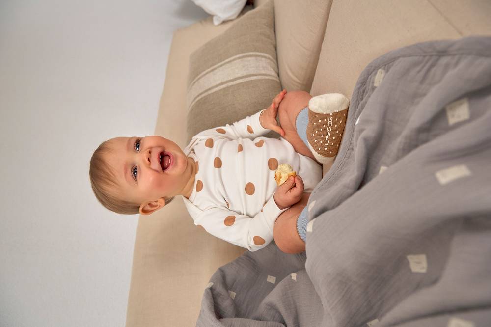 Lässig Baby Wickelbody kurzarm - Bio Baumwolle, Punkte, Weiß Blitzverkäufe