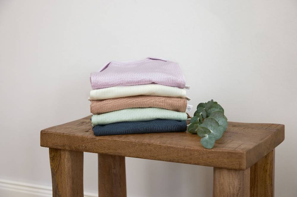 Lässig Baby Body Kurzarm - gerippt, Lila Sonderangebot