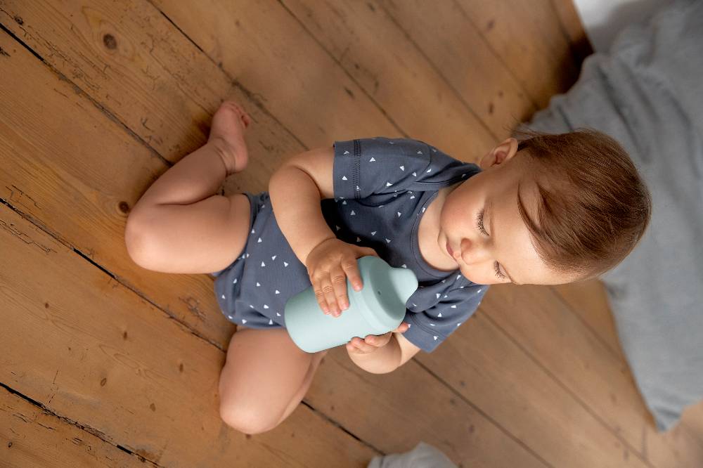 Lässig Baby Body kurzarm - Bio Baumwolle, Dreiecke, Blau Großer Ausverkauf