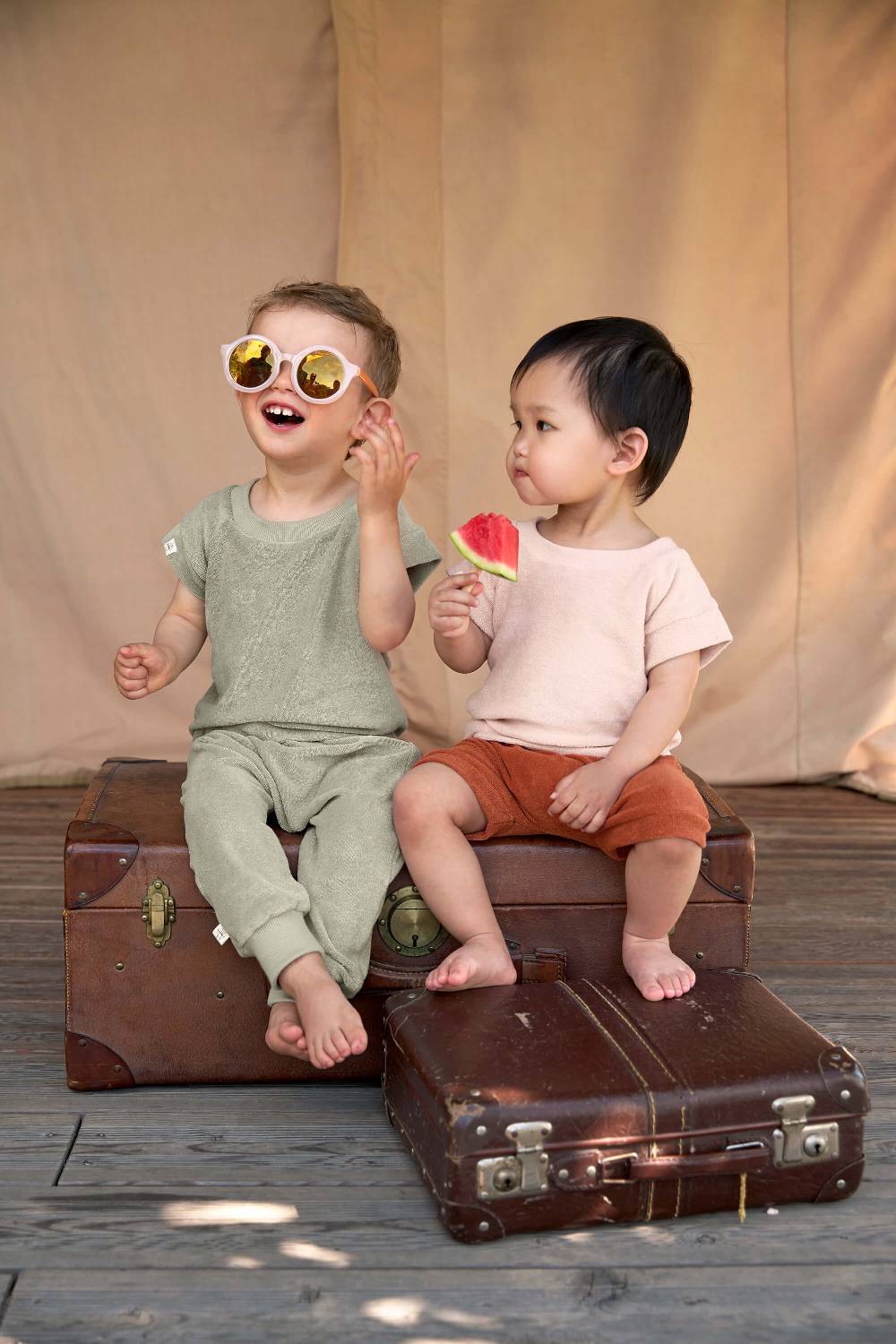 Lässig Frottee T-Shirt Kinder, Oliv Vatertagsangebot