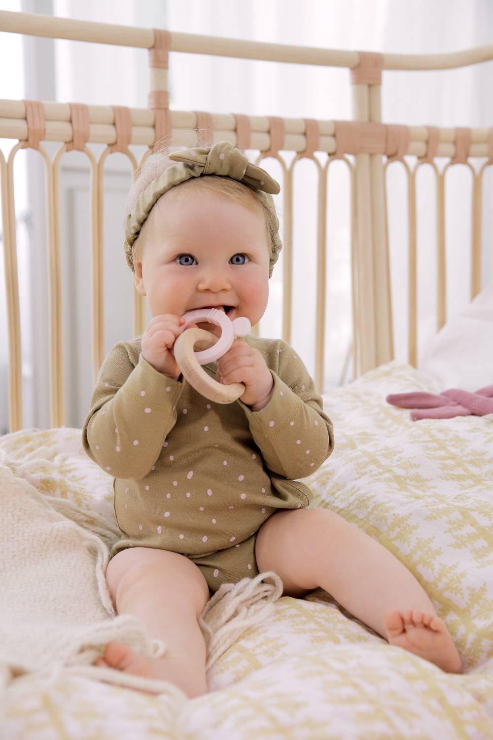 Lässig Baby Body langarm - Bio Baumwolle, Punkte, Gelb 50% Rabatt mit kostenlosem Versand