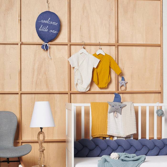 Nordic Coast Company Ballon-Kissen "Welcome Little One" Blau Clearance-Verkauf