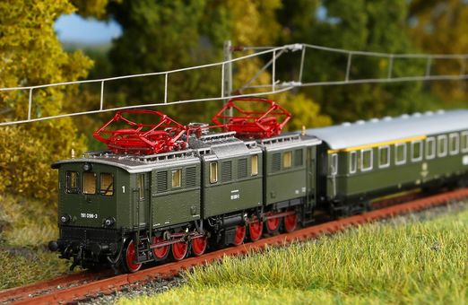Piko N E-Lok BR 191 DB IV Artikelnummer: 40540 Verkauf