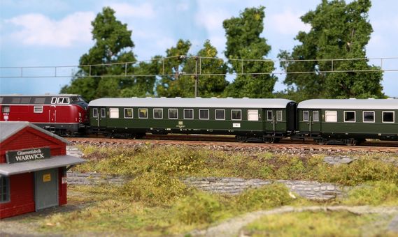 Piko N Schürzeneilzugwagen 2. Klasse DB IV Artikelnummer: 40620 Nur für heute