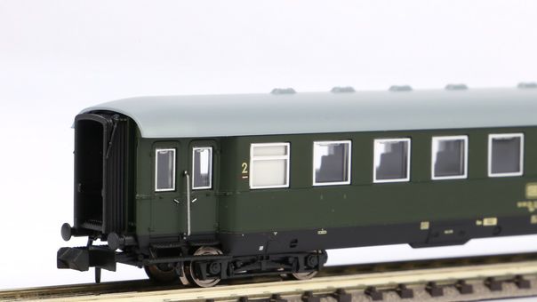 Piko N Schürzeneilzugwagen 2. Klasse DB IV Artikelnummer: 40620 Nur für heute