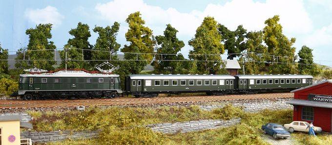 Piko N 2er Set Schürzeneilzugwagen ÖBB III Artikelnummer: 40622 Vierteljährliche Förderung
