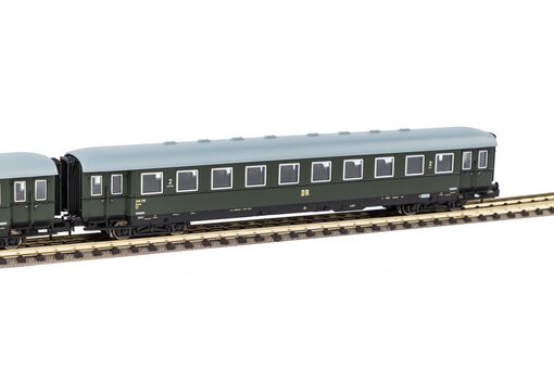 Piko N 2er Set Schürzeneilzugwagen 1./2. Klasse + 2. Klasse DR III Artikelnummer: 40628 Heißer Verkauf