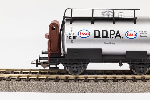 Piko Kesselwagen Esso DSB III Artikelnummer: 27715 Lagerräumung