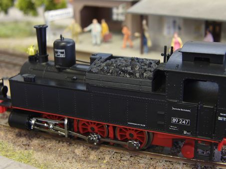 Piko Dampflok BR 89.2 / sächsische VT DR III Artikelnummer: 50057 im Angebot
