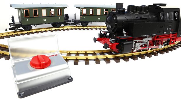 Piko G Start-Set Personenzug BR 80 (inkl. Sound+Dampf) Artikelnummer: 37125 Flash Sale