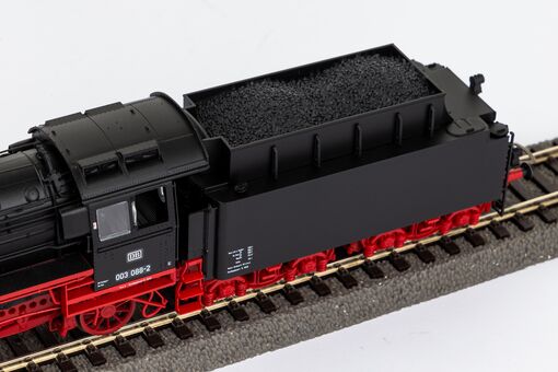 Piko Sound-Dampflok BR 003 DB IV, inkl. PIKO Sound-Decoder und Dampfgenerator Artikelnummer: 50682 Heißer Verkauf