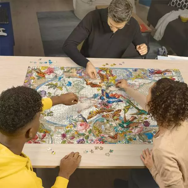 Ravensberger Matratzen Puzzle 3000 Teile - Weltkarte mit Schmetterlingen Letzter Tag