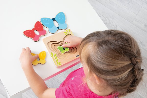 Schildkröt Manufaktur Lagen-Puzzle "Kleiner Schmetterling" by Beleduc Große Rabatte
