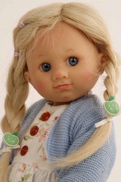 Schildkröt Manufaktur Puppe Müller-Wichtel Pia 30 cm blonde Haare, Blumenkleidung 50% Rabatt für begrenzte Zeit