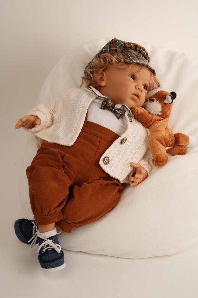 Schildkröt Manufaktur Puppe Gary 50 cm von Gudrun Legler rote Haare, Kleidung weiss/braun Online