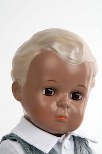 Schildkröt Manufaktur Puppe Hans 34 cm blonde Malhaare, Kleidung Karo Auslauf