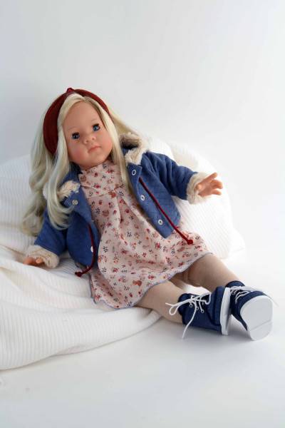 Schildkröt Manufaktur Puppe Elli 52 cm blonde Haare, blaue Schlafaugen, Kleidung winterlich blau/rose Auslauf