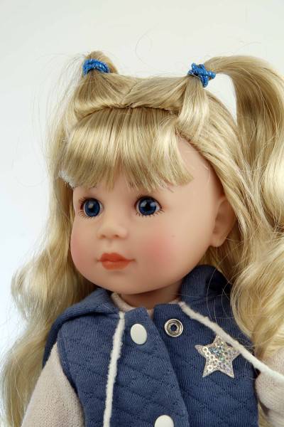 Schildkröt Manufaktur Stehpuppe Yella 46 cm blonde Haare, Kleidung sportlich Osterangebot