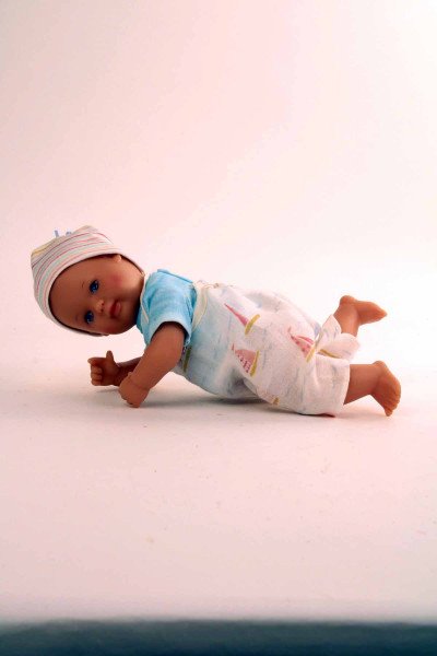 Schildkröt Manufaktur Puppe Mein 1. Baby 28 cm mit Malhaar und blauen Malaugen, maritime Kleidung blau/weiss Zeitlich begrenztes Angebot