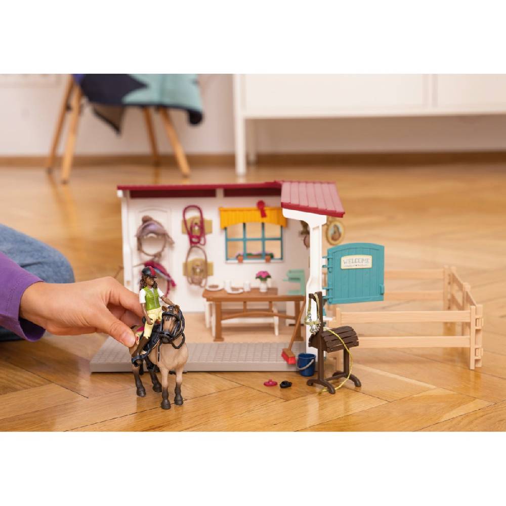 Schleich Sattelkammer Fabrikladen
