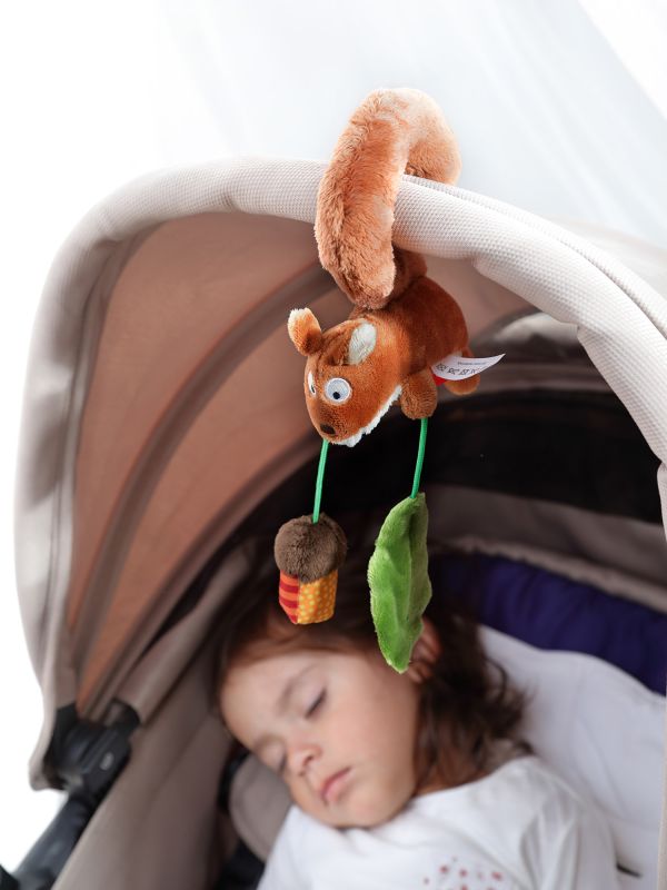 Sigikid Eichhörnchen Spielanhänger Babyschale Neuheiten