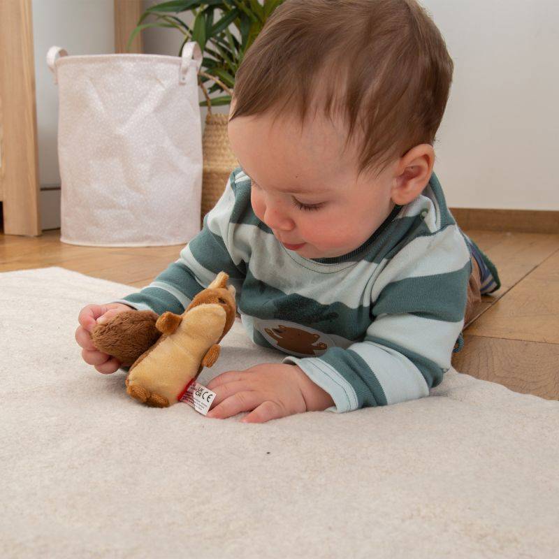 Sigikid Baby Rassel Eichhörnchen, Red Stars Vatertagsangebot