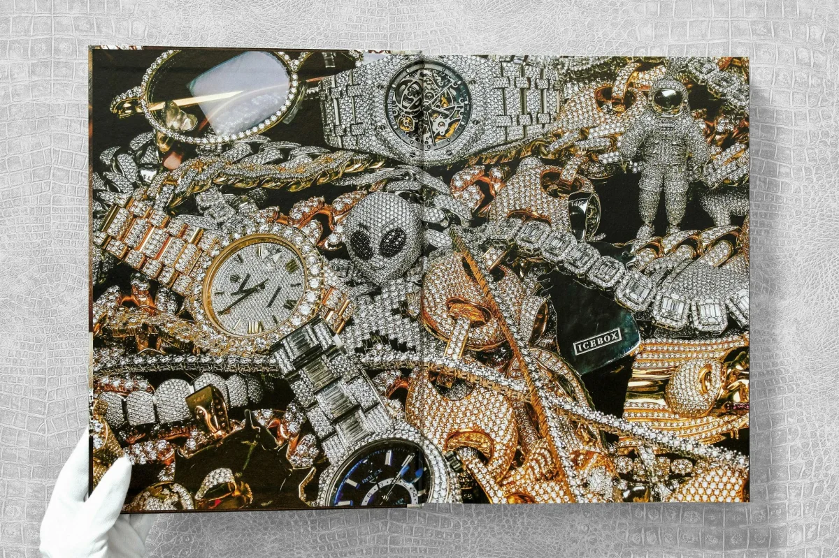 TASCHEN Ice Cold. A Hip-Hop Jewelry History im Angebot