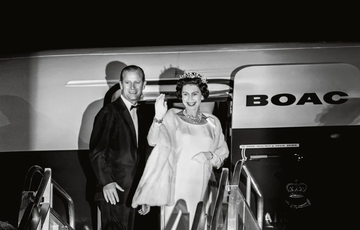 TASCHEN Her Majesty. A Photographic History 1926–2022 Sonderangebot