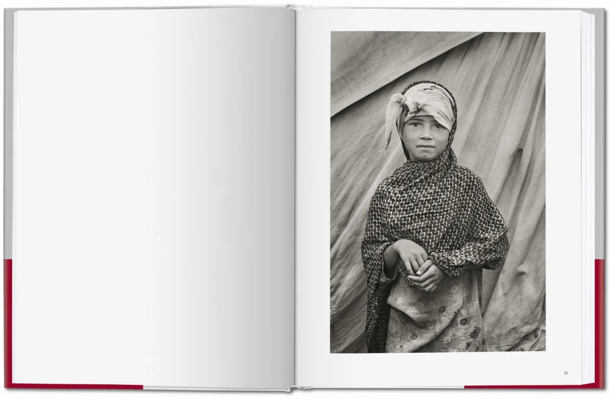 TASCHEN Sebastião Salgado. Children Black Friday