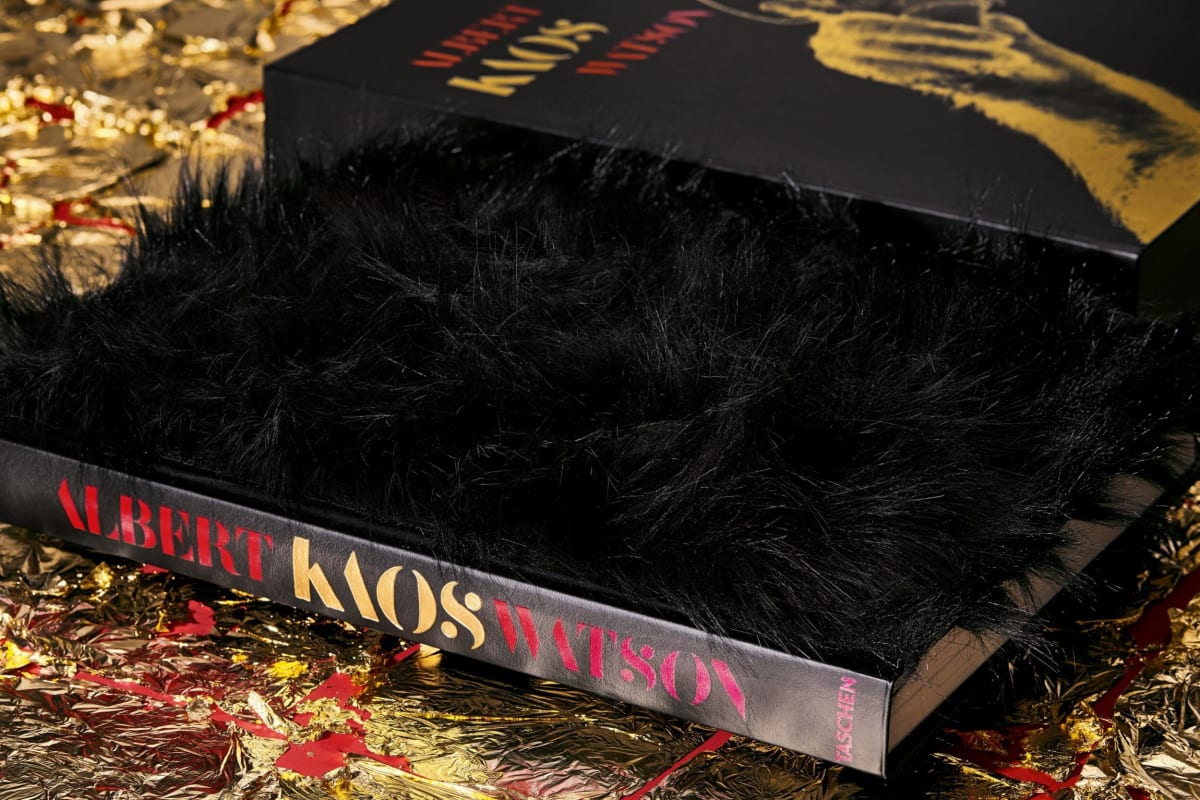 TASCHEN Albert Watson. Kaos. Art Edition No. 151–200 ‘Kate Moss, Marrakech, 1993’ Zeitbegrenzte Promotion