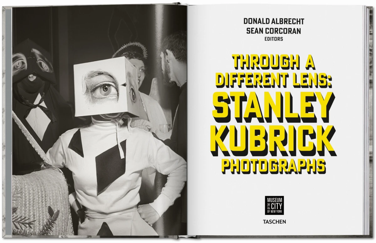 TASCHEN Stanley Kubrick Photographs. Through a Different Lens im Angebot